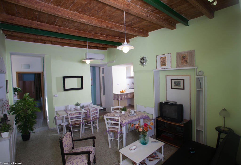 Hotel Sassari-In Zewnętrze zdjęcie